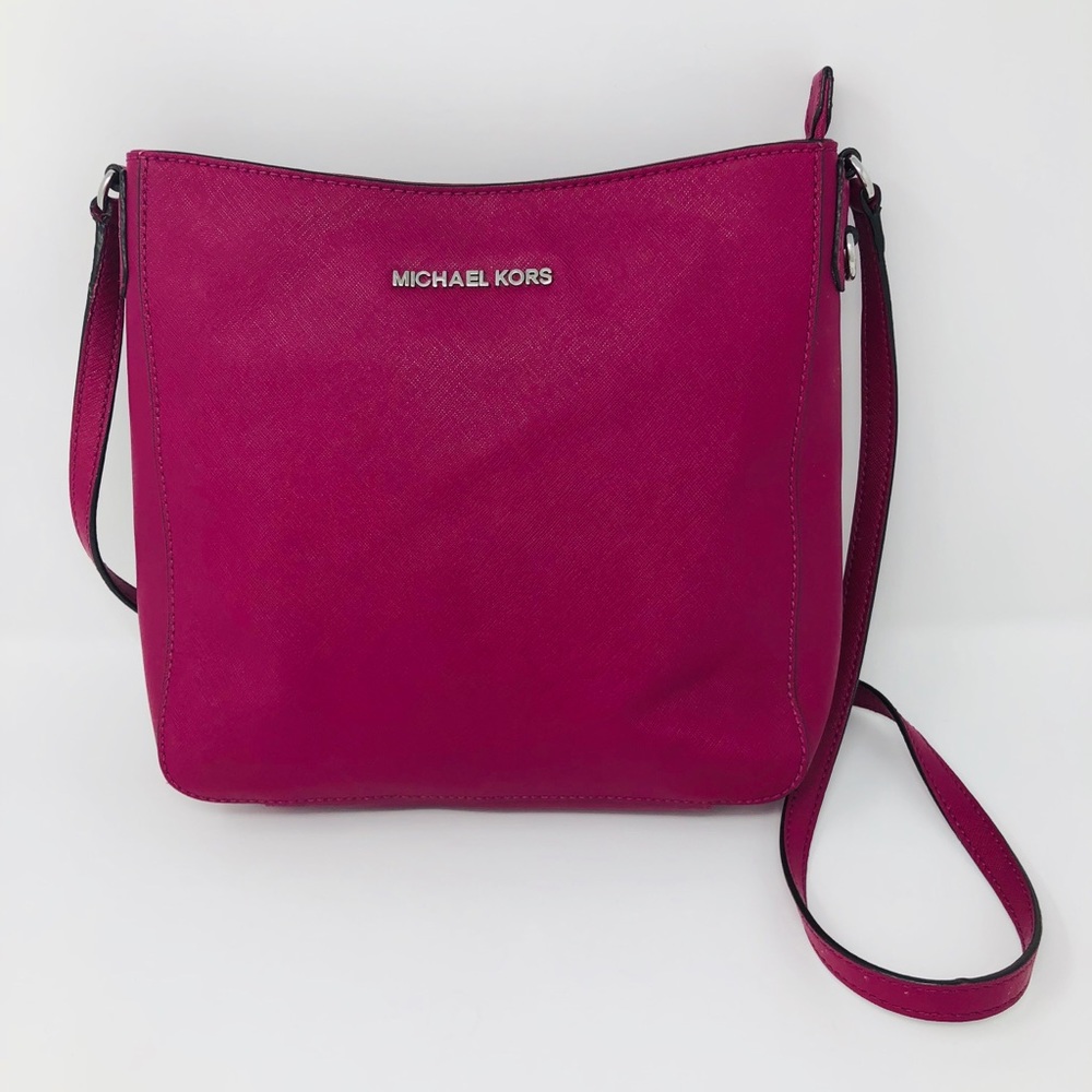 Michael Kors Jet Set Travel Messenger